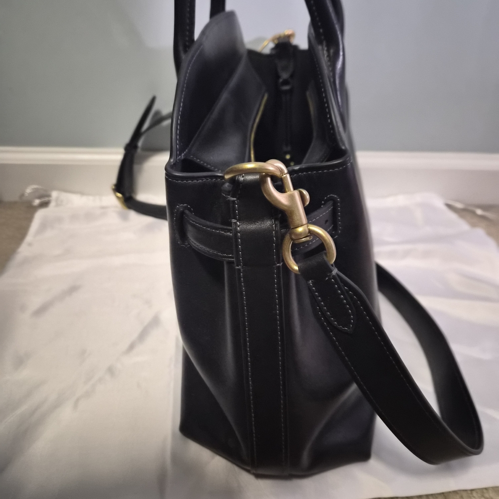 Coach Black Leather Women's Bag - Picture 3 of 6